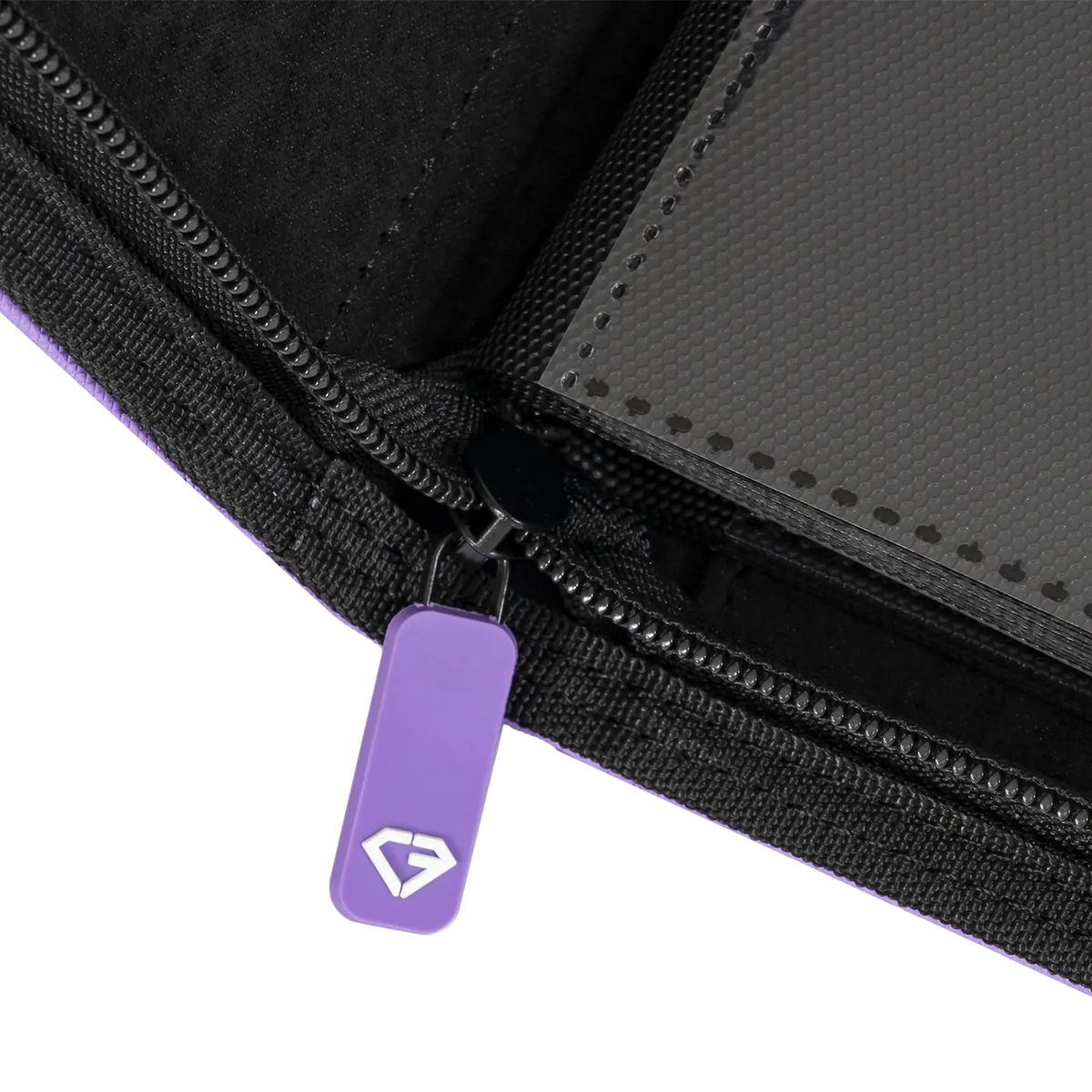 Close-up of the zipper on a 4-Pocket Card Binder Purple showcasing its quality and durability.