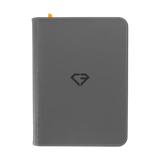 4-Pocket-Binder im Oversize-Format in Grau, perfekt zur Aufbewahrung von Oversize-Sammelkarten.