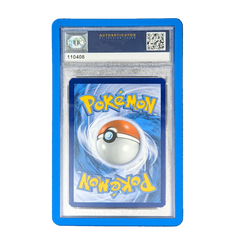 PSA Slab Bumper - Blauw ter bescherming van een Pokémon-ruilkaart in een strakke display.