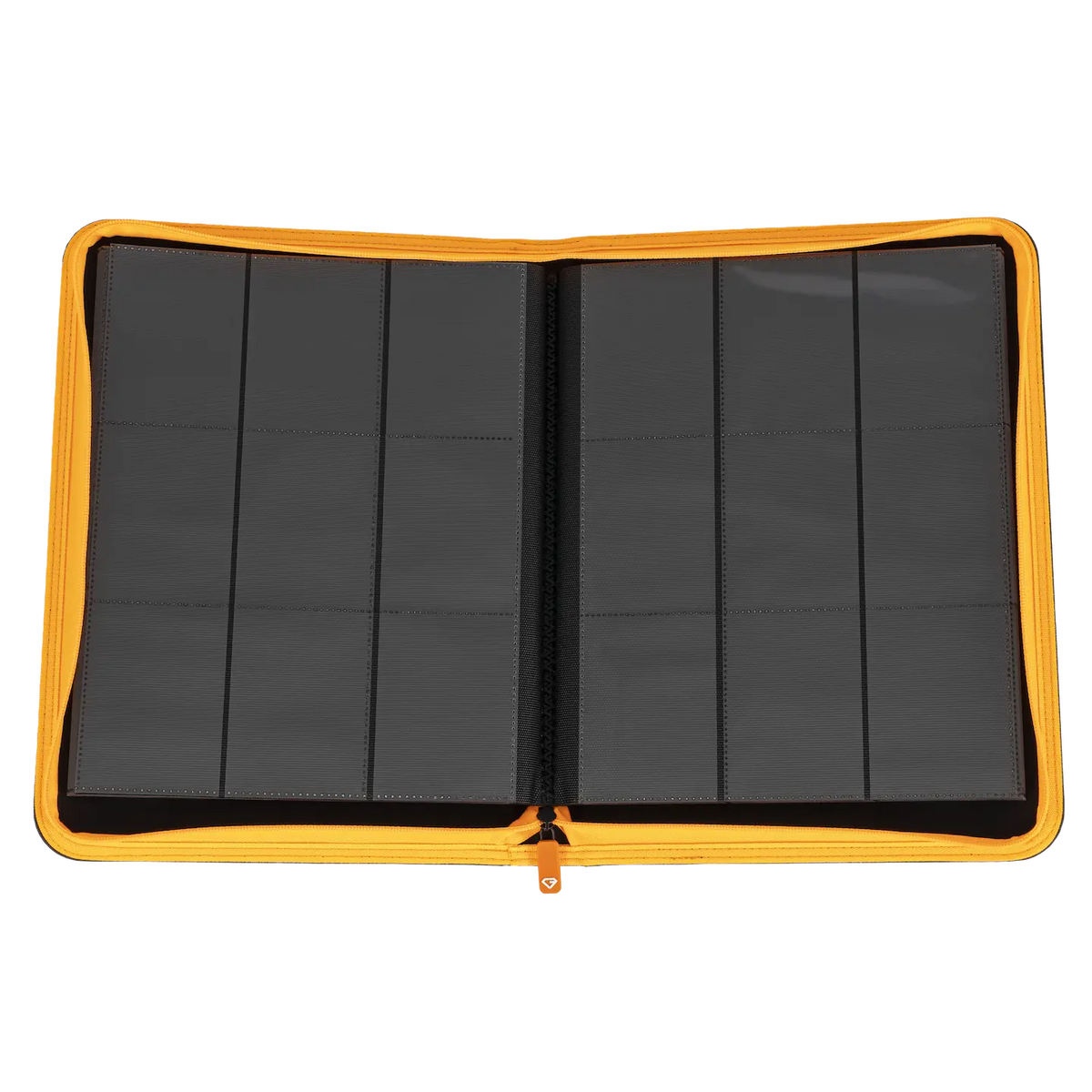 9-Pocket Karten-Binder – Trove Limited mit offenen Fächern für Sammelkarten im Schwarz-Orange-Design.