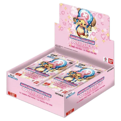 alt
Memorial Collection Booster Box mit One Piece TCG mit 24 Booster-Packs und 12 Karten pro Packung.
