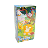 "alt": "Collect 151: Hope Jumbo Booster Box met Pikachu en Psyduck, met unieke Chinese Pokémon-kaarten."