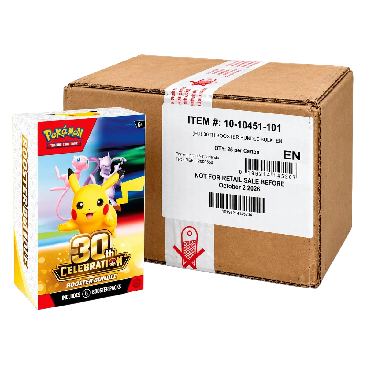 30th Celebration Booster Bundle Case (25 Stück) neben einem Versandkarton, präsentiert Pokémon TCG-Produkte.