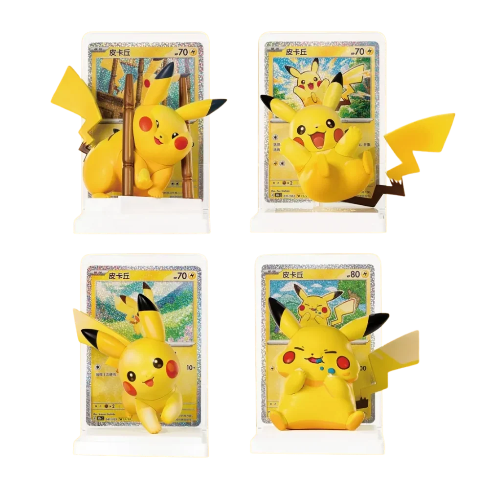 Verzameling Pikachu-figuren met kleurrijke ruilkaarten op de achtergrond, die hun speelse ontwerp benadrukken.