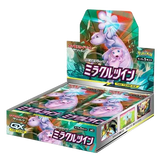 "Boîte de boosters Miracle Twin mettant en vedette Mew et Mewtwo, une extension populaire du jeu de cartes à collectionner Pokémon."
